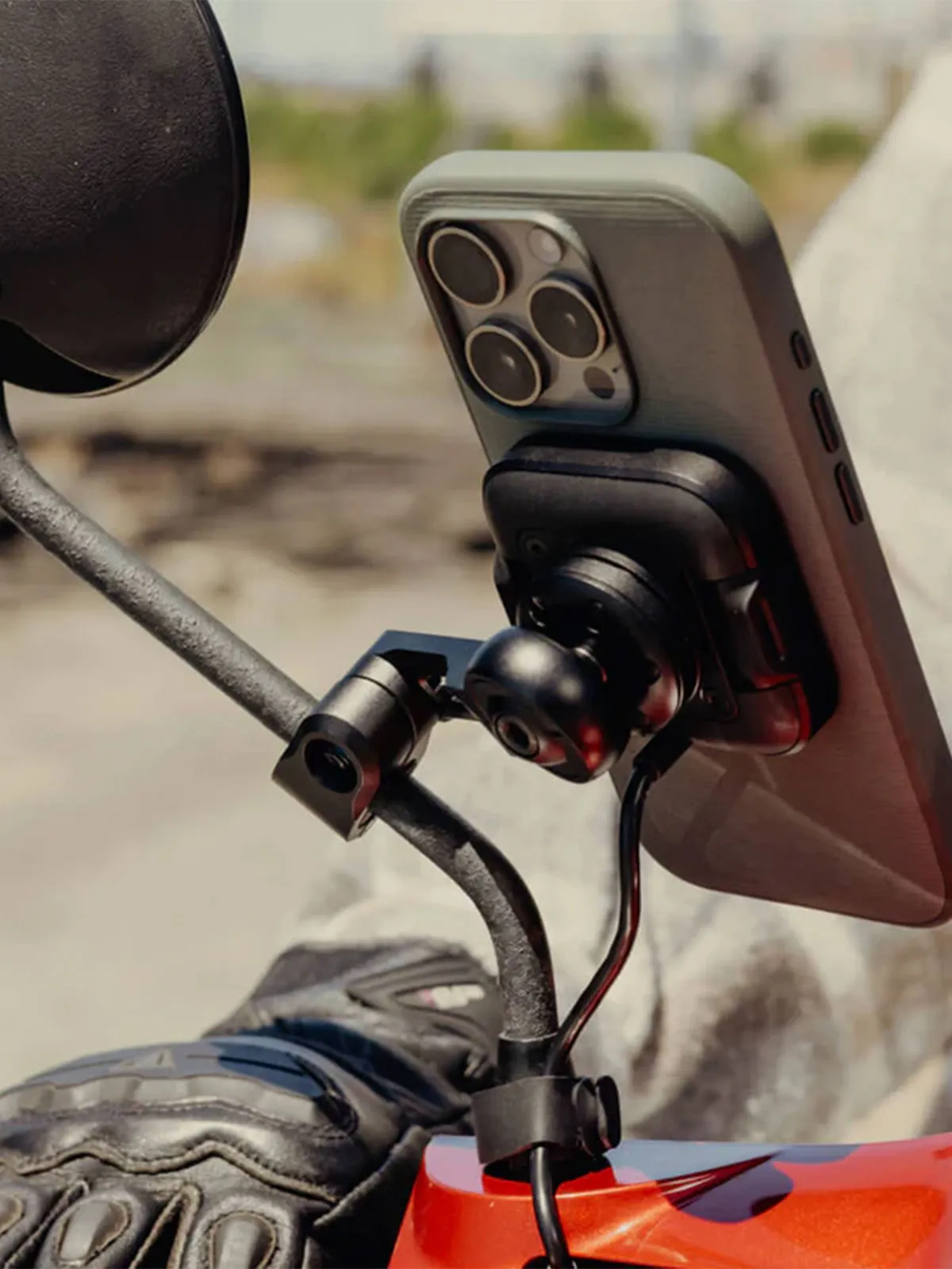 Peak Design Motorcycle Mirror   Crossbar Mount